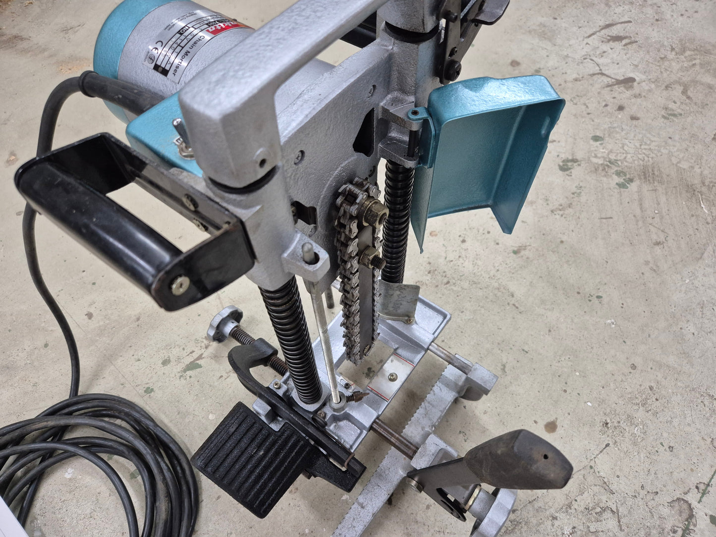 Makita 7101 - Chain Mortiser