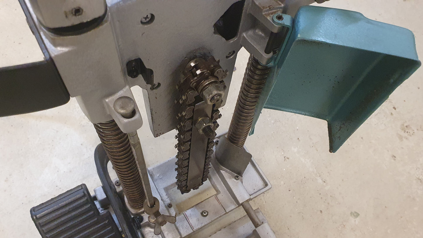Makita 7101 - Chain Mortiser