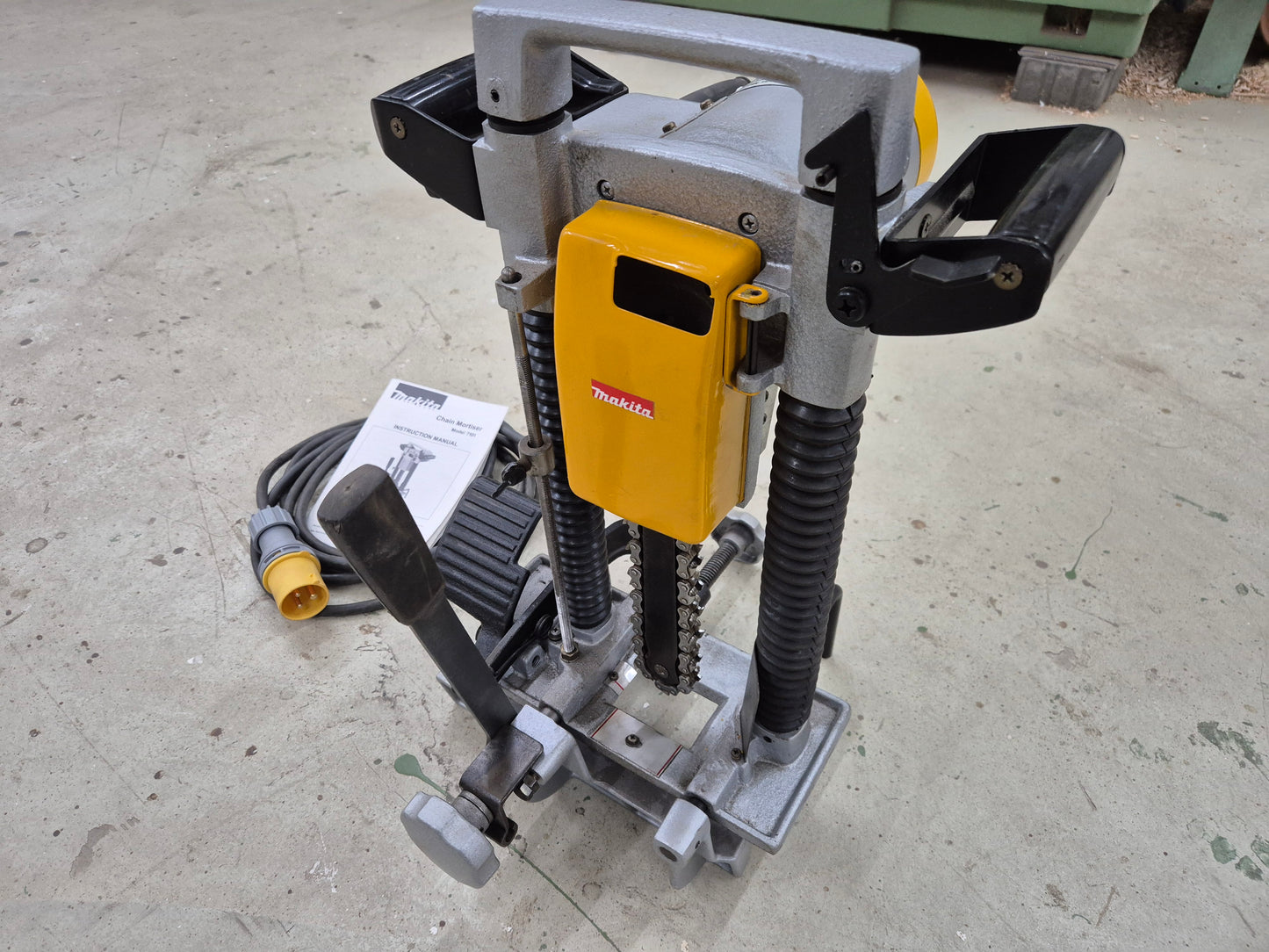 Makita 7101 - Chain Mortiser